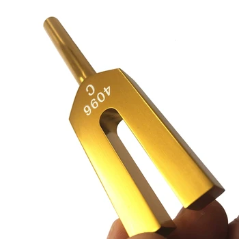 831C Aliuminio lydinio tiuningo šakutė 4096 Hz derinimo šakutė su mediniu plaktuku, skirta gydyti auksą/mėlyną