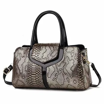 Advanced Women's Bag Fashion Snake Pattern High End Women's Casual Handbag Versatile Large Capacity Luxury Women's Bag 2033