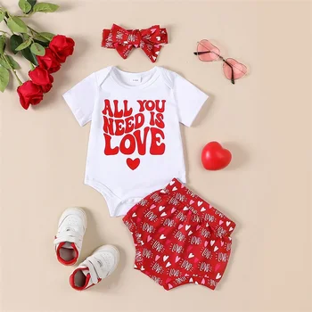 Baby Girl Valentino apranga Trumpomis rankovėmis Meilės atspaudas Romper smėlinukas Raukiniai Šortai Kūdikių Valentino drabužiai