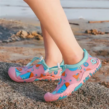 Nauji vaikiški vandens batai Berniukai Mergaitės Basomis kojomis Vandens kojinės Lengvi greiti sausi sandalai Slysta ant vaikščiojimo sportbačiai paplūdimio baseine Maudytis