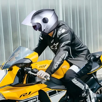 Sliver motociklininko šalmas, pusės aprėpties dvigubas priekinio stiklo objektyvas visais metų laikais Apsauginis šalmas vyrams moterims