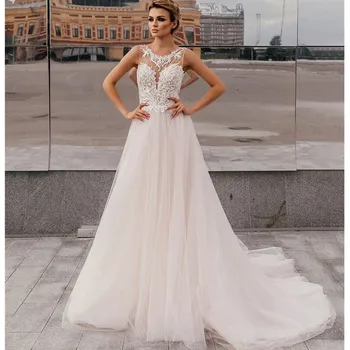 Vintažinė vestuvinė suknelė Kaušelis Kaklas Nėriniai Aplikuotas tiulio šlavimo traukinys Linija Vestuviniai nuotakos chalatai