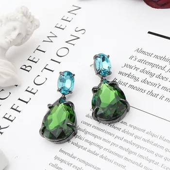 Žalio akmens inkrustuoti auskarai Retro didmeninė prekyba Europos ir Amerikos dizainerių auskarai Stud Auskarai Moterys