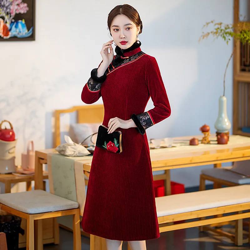Yourqipao Raudona kiniška Cheongsam Žieminis ilgomis rankovėmis patobulintas Qipao sijonas Moterys Hanfu drabužiai Vidutinio ilgio Naujųjų metų vakarėlių chalatai Nuotrauka 3