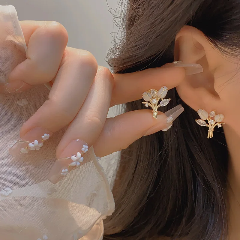 Korėjos naujokų mados papuošalai Išskirtiniai gėlių smeigės auskarai moteriai Paprastas kasdienis elegantiškas auskaras Nuotrauka 1