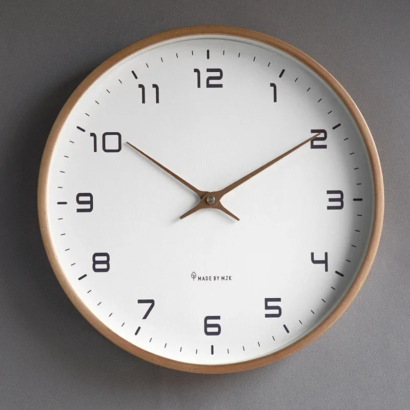 Laikrodis Laikrodžio dekoravimas Namai Kūrybingi su nutildytu paprastu šiuolaikiniu tyliu judėjimu Svetainė Medinės sienos dizainas Nuotrauka 5